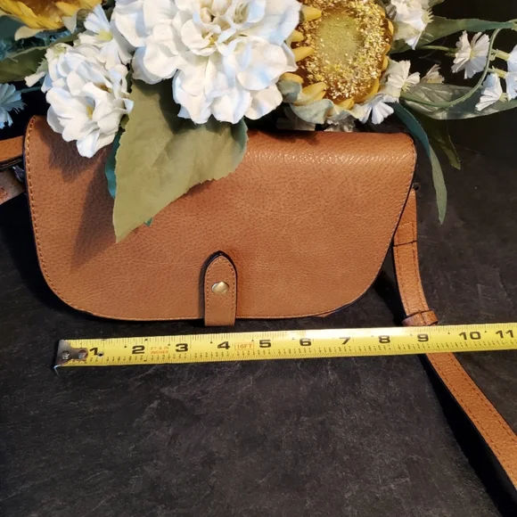 Convertible crossbody bag - Picture 7 of 15